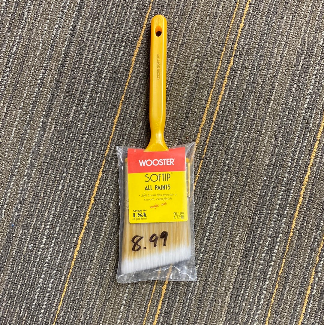 Wooster Soft Tip Angled Sash for All Paints 2 1/2" Brush