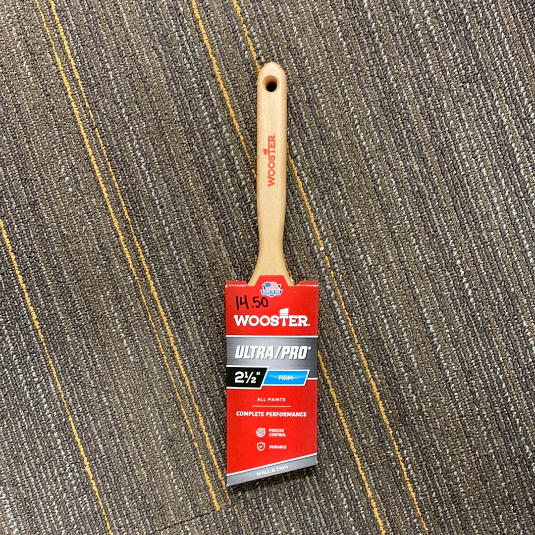 Wooster Ultra Pro Firm for All Paints 2 1/2" Brush